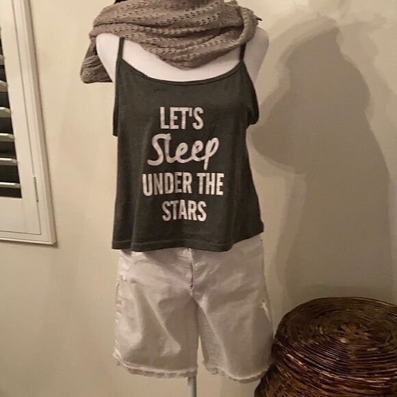 Shein size M grey crop graphic tank top “Lets sleep under the stars” EUC - Picture 2 of 8